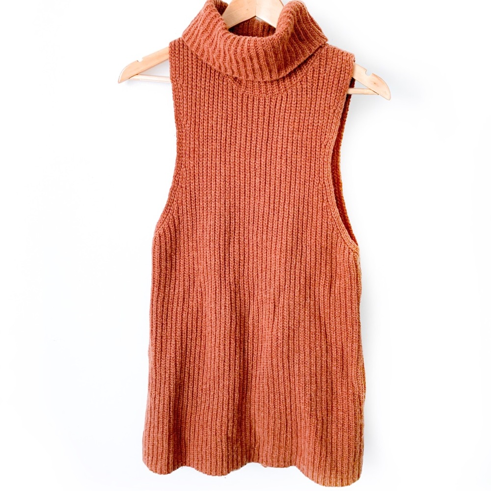 ⭐️ Free People | Burnt Orange Sleeveless Sweater - Picture 4 of 11